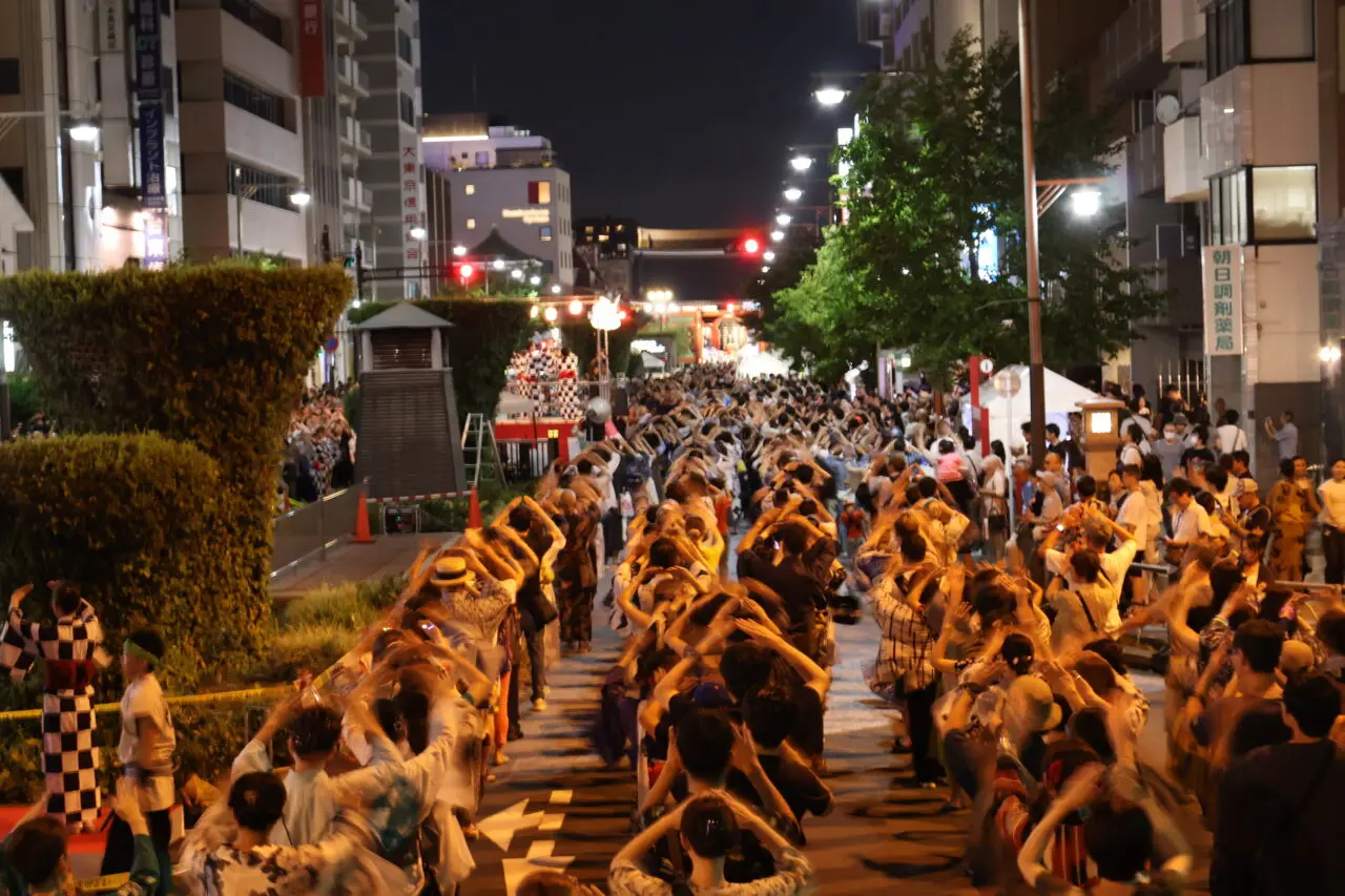 260831雷門盆踊り4